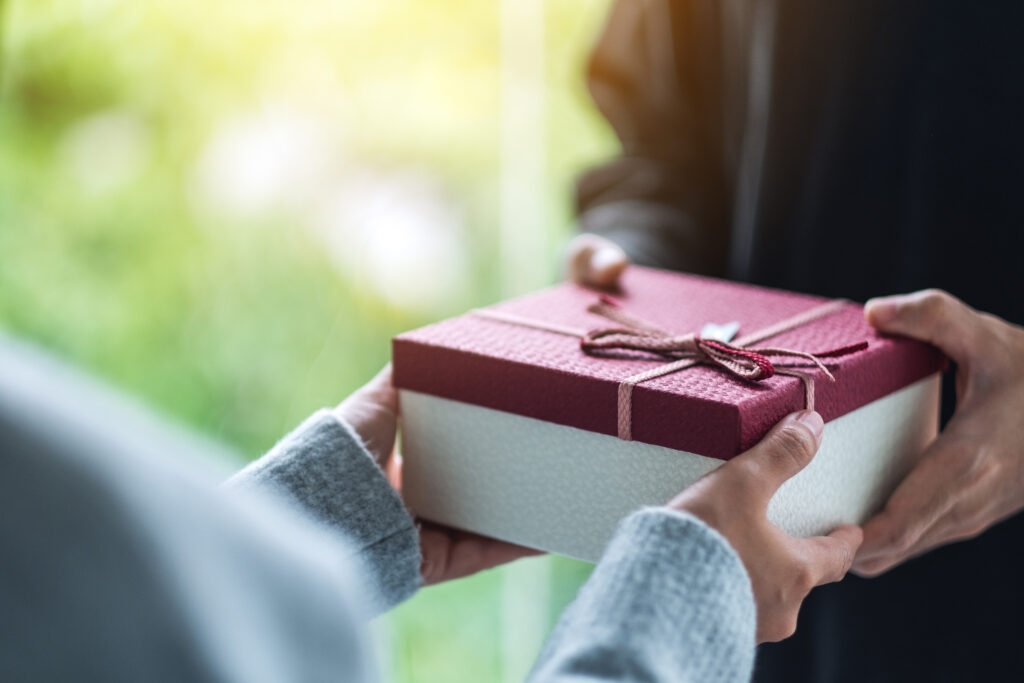 closing gifts